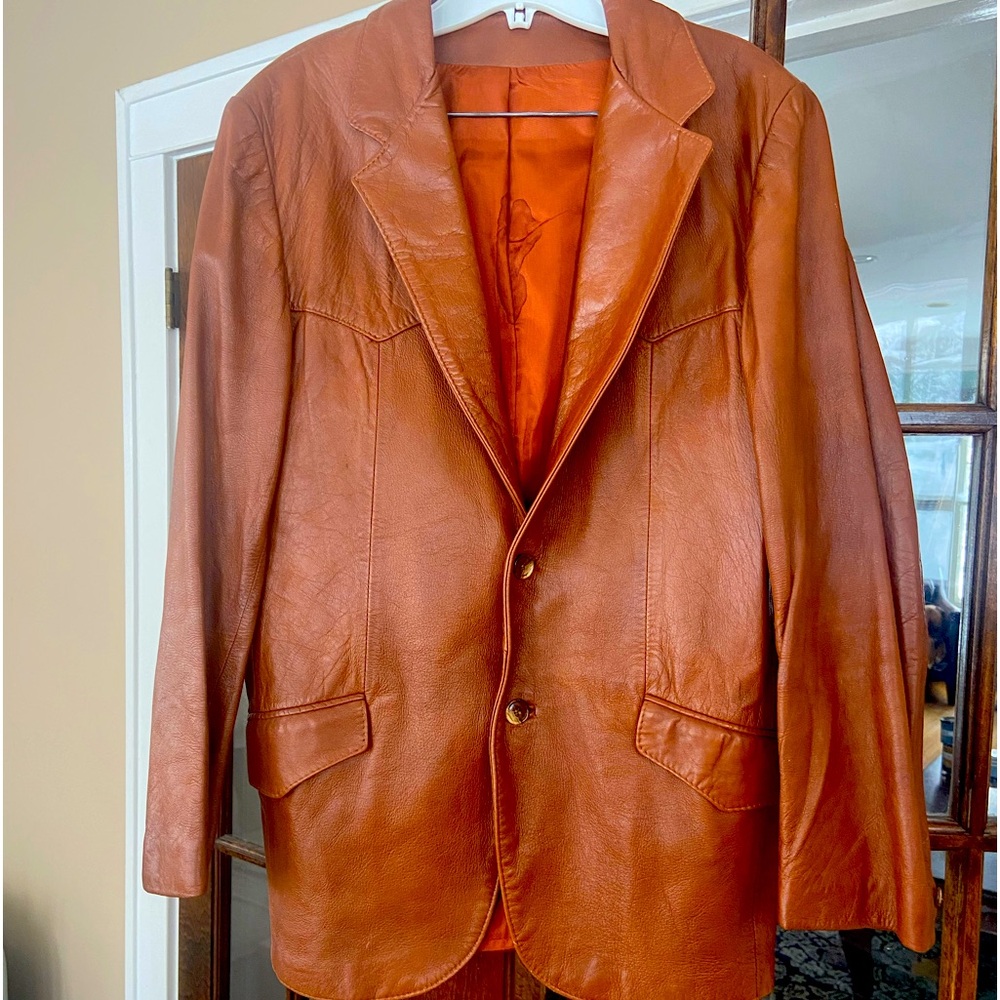 Vintage big and tall leather jacket! Men’s sz 40- gorgeous condition!!